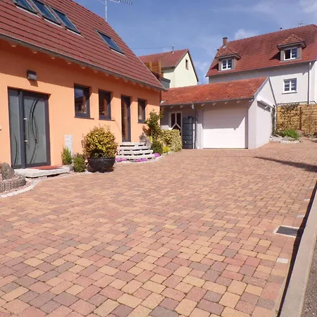 Hébergement de vacances Maison Cosy Au Centre Du Village Sommerau